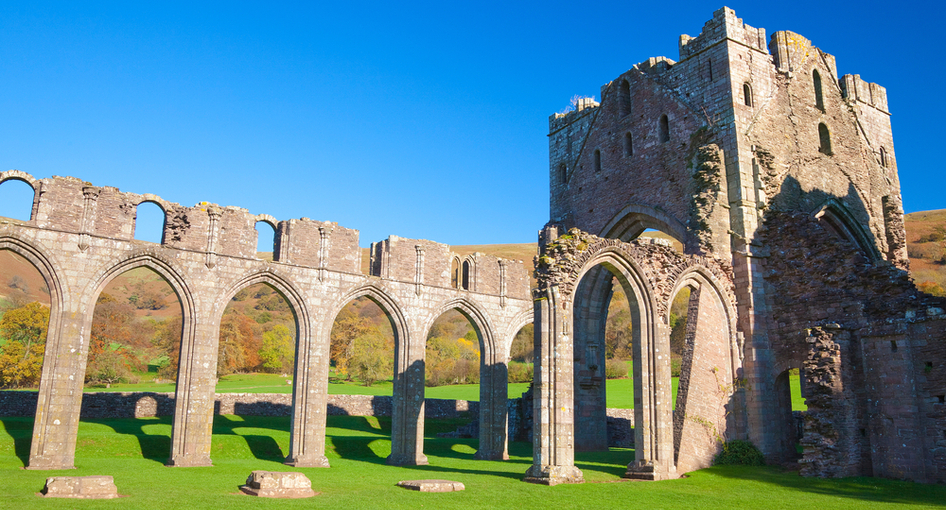 The ruins of Llanthony Priory on a sunny day